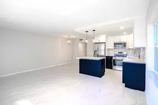 13 Northampton A, West Palm Beach, FL 33417 - Photo 3