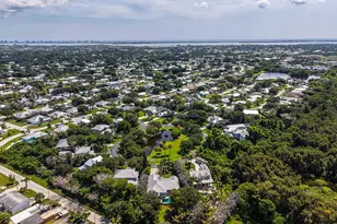 1870 NE Victorian Ln, Jensen Beach, FL 34957 - Photo 55