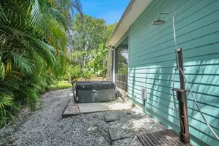 1870 NE Victorian Ln, Jensen Beach, FL 34957 - Photo 39