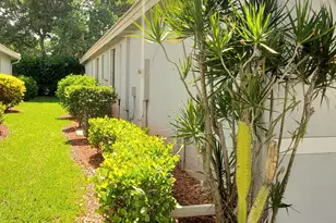 10724 Royal Caribbean Cir, Boynton Beach, FL 33437 - Photo 17