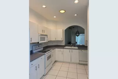 10724 Royal Caribbean Circle, Boynton Beach, FL 33437 - Photo 5