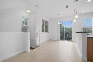 520 NW 39th Cir, Boca Raton, FL 33431 - Photo 11