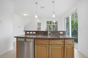 520 NW 39th Cir, Boca Raton, FL 33431 - Photo 9