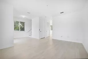 520 NW 39th Cir, Boca Raton, FL 33431 - Photo 13