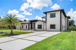 641 Marshall Rd, West Palm Beach, FL 33413 - Photo 1