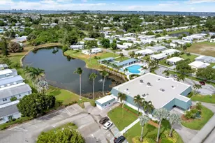 360 NE Jade Cir, Jensen Beach, FL 34957 - Photo 11