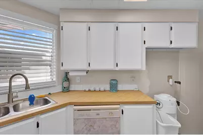 360 NE Jade Circle, Jensen Beach, FL 34957 - Photo 29