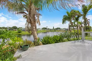 360 NE Jade Cir, Jensen Beach, FL 34957 - Photo 35