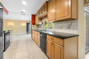 8645 Square Lake Dr, Palm Beach Gardens, FL 33418 - Photo 7