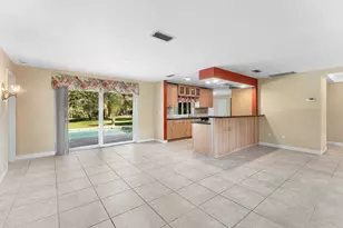 8645 Square Lake Dr, Palm Beach Gardens, FL 33418 - Photo 3
