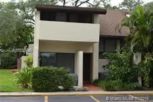 19424 NE 26th Ave, Miami, FL 33180 - Photo 1