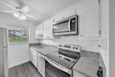 4550 NW 4th Street #B, Delray Beach, FL 33445 - Photo 11