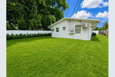 220 NW 12th Court # 3, Pompano Beach, FL 33060 - Photo 9