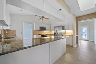 9 W High Point Rd, Sewalls Point, FL 34996 - Photo 7