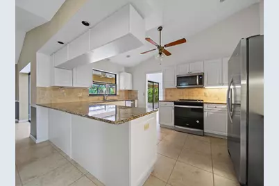 9 W High Point Road, Sewalls Point, FL 34996 - Photo 7