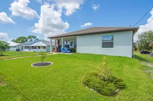 1689 SE Chello Ln, Port Saint Lucie, FL 34983 - Photo 27