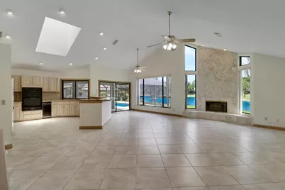 18691 SE Lakeside Way, Jupiter, FL 33469 - Photo 13