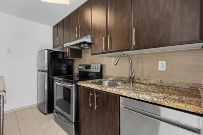 1340 Lincoln Road #308, Miami Beach, FL 33139 - Photo 3