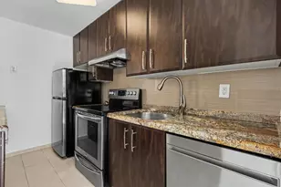 1340 Lincoln Rd, Miami Beach, FL 33139 - Photo 3