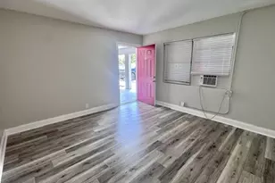 1025 13th St, West Palm Beach, FL 33401 - Photo 3