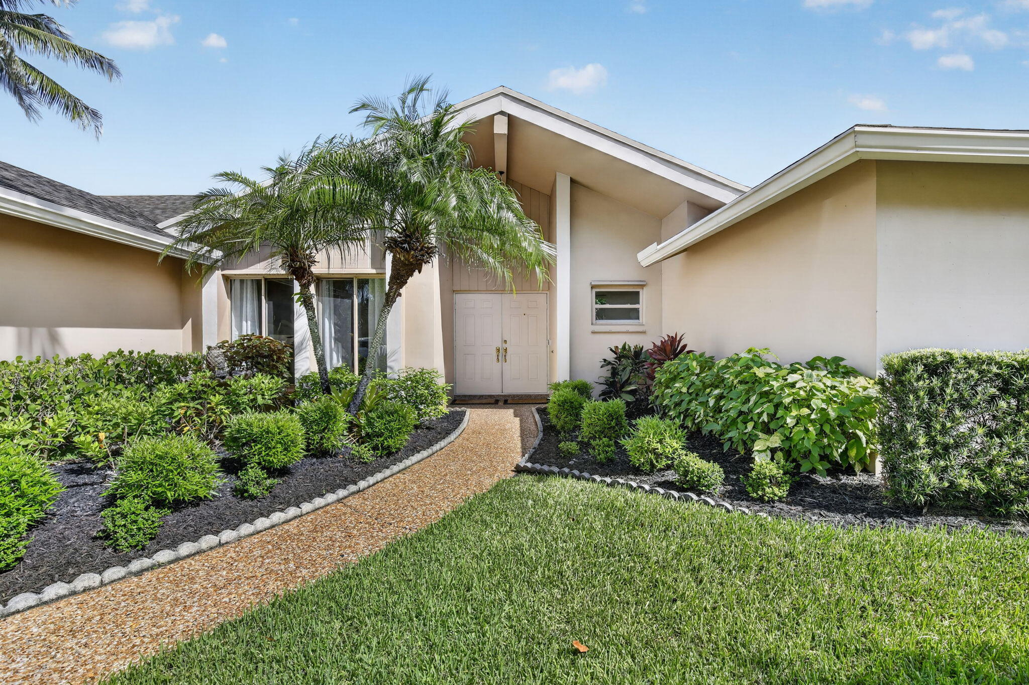 9821 SW 1st Ct - 9821 SW 1st Ct, Plantation, FL 33324 Luxury Property | Jose Angel Pina
