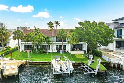 605 NE 19th Avenue, Deerfield Beach, FL 33441 - Photo 1