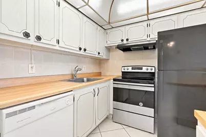 98 Norwich E, West Palm Beach, FL 33417 - Photo 9