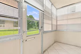 98 Norwich E, West Palm Beach, FL 33417 - Photo 17