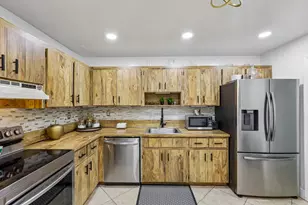 2075 SW 72nd Ave, Davie, FL 33317 - Photo 17