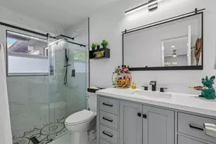 2075 SW 72nd Ave, Davie, FL 33317 - Photo 9