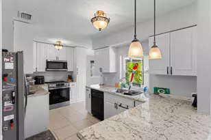 8621 NW 3rd St, Pembroke Pines, FL 33024 - Photo 15