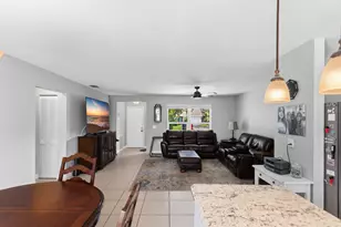 8621 NW 3rd St, Pembroke Pines, FL 33024 - Photo 9