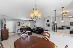 8621 NW 3rd St, Pembroke Pines, FL 33024 - Photo 17