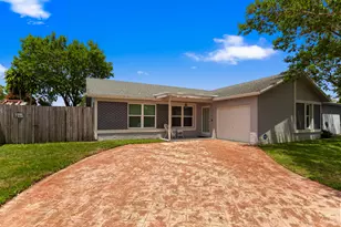 8621 NW 3rd St, Pembroke Pines, FL 33024 - Photo 1