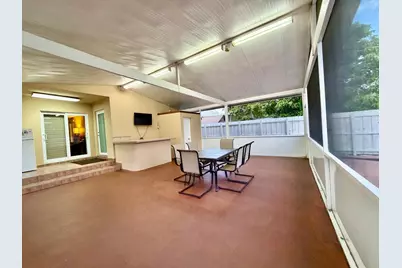 1092 W 32nd Street, Hialeah, FL 33012 - Photo 31