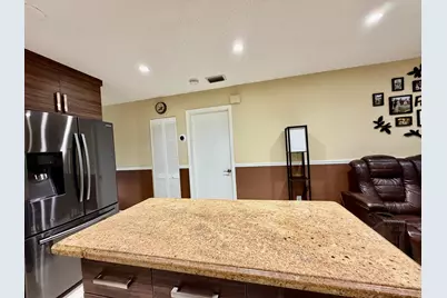1092 W 32nd Street, Hialeah, FL 33012 - Photo 15