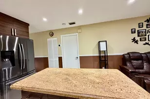 1092 W 32nd St, Hialeah, FL 33012 - Photo 15