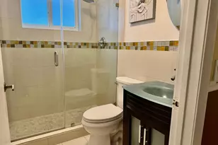 1092 W 32nd St, Hialeah, FL 33012 - Photo 27