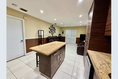 1092 W 32nd Street, Hialeah, FL 33012 - Photo 13