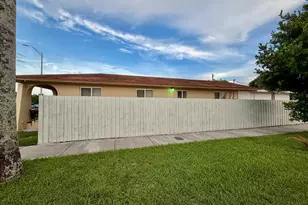 1092 W 32nd St, Hialeah, FL 33012 - Photo 5