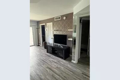610 Tennis Club Drive #408, Fort Lauderdale, FL 33311 - Photo 5