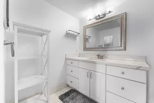 2205 S Cypress Bend Dr, Pompano Beach, FL 33069 - Photo 11