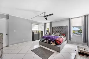 2205 S Cypress Bend Dr, Pompano Beach, FL 33069 - Photo 9