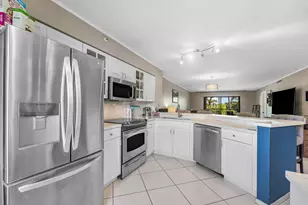 2205 S Cypress Bend Dr, Pompano Beach, FL 33069 - Photo 3