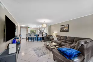 2205 S Cypress Bend Dr, Pompano Beach, FL 33069 - Photo 11