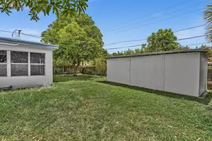 1580 NE 43rd Ct, Pompano Beach, FL 33064 - Photo 21