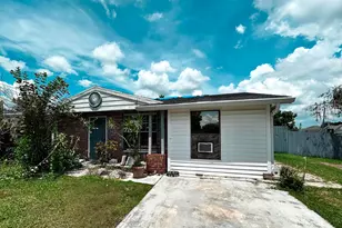 201 NW Floresta Dr, Port Saint Lucie, FL 34983 - Photo 3
