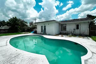 201 NW Floresta Dr, Port Saint Lucie, FL 34983 - Photo 27