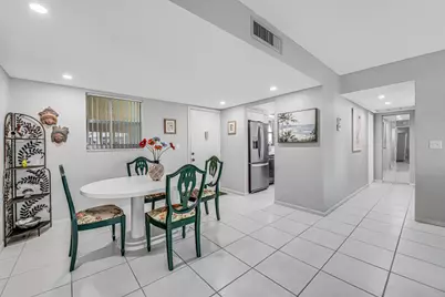 752 Lori Drive #217, Palm Springs, FL 33461 - Photo 11