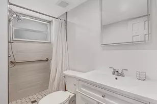 752 Lori Dr, Palm Springs, FL 33461 - Photo 21